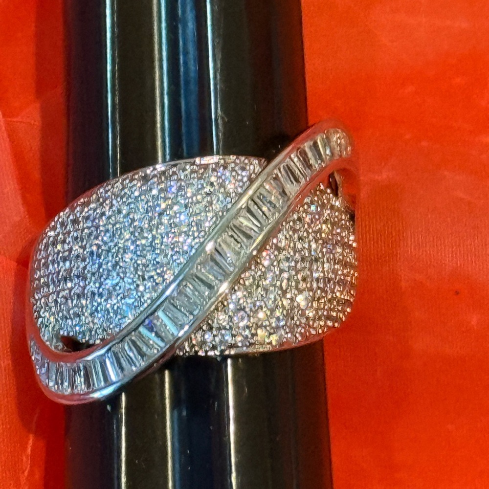 Elegant Silver Baguette Ring